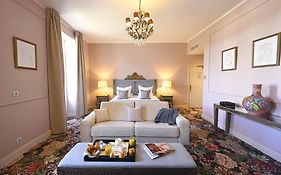 Grand Hôtel Henri - Les Collectionneurs